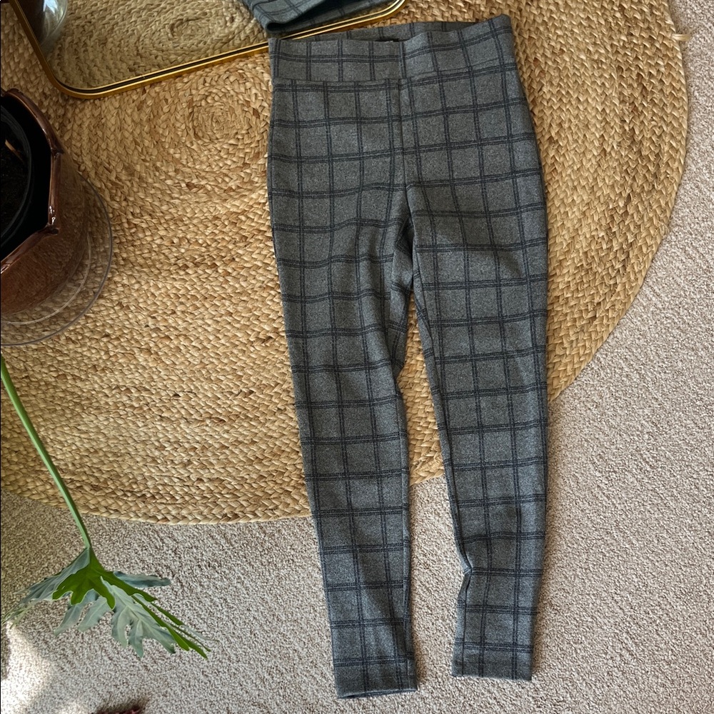 LOFT Gray and Black Plaid Leggings